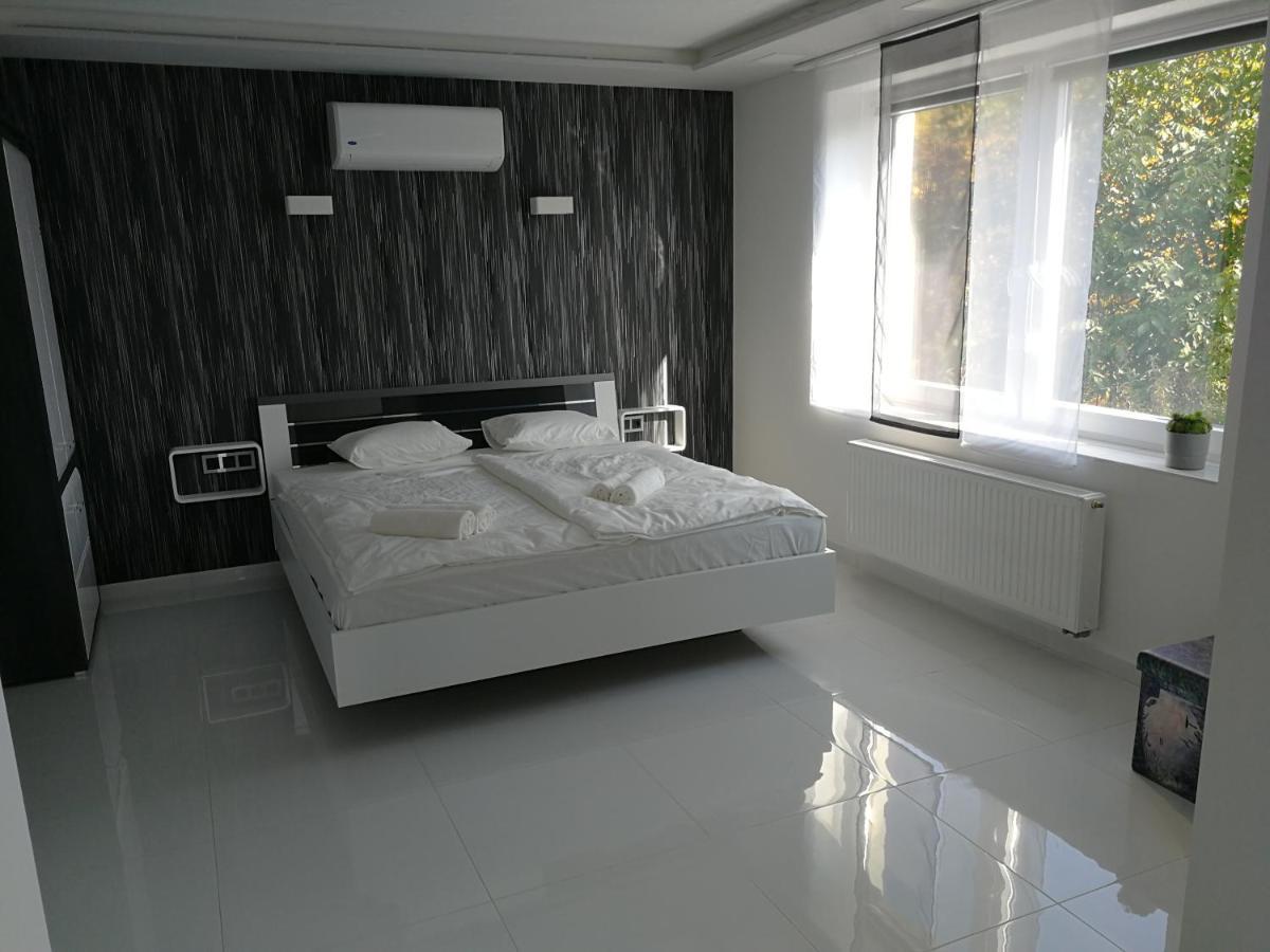 Aqua Solar Apartmanhaz Miskolc Exterior foto