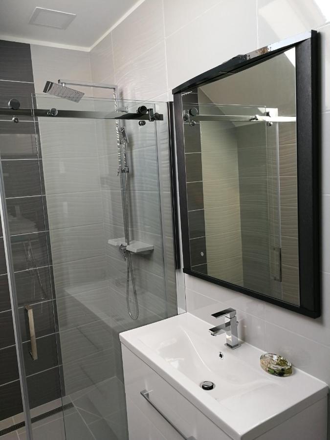 Aqua Solar Apartmanhaz Miskolc Exterior foto