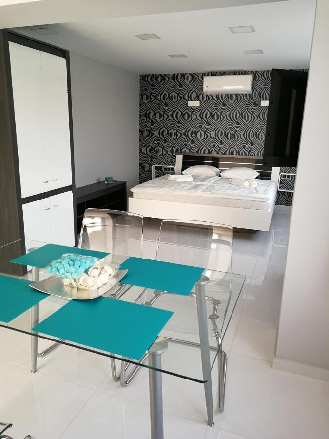 Aqua Solar Apartmanhaz Miskolc Exterior foto