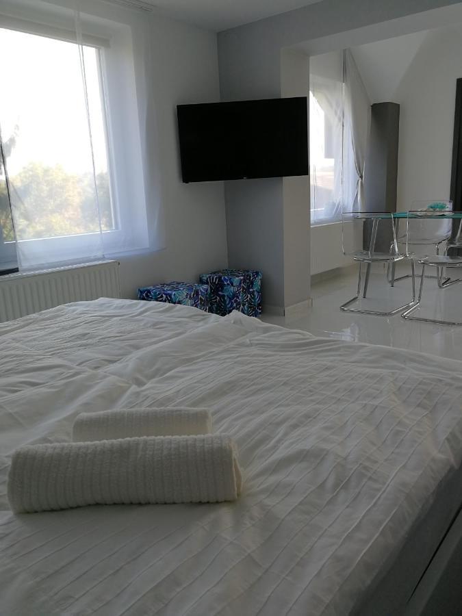 Aqua Solar Apartmanhaz Miskolc Exterior foto