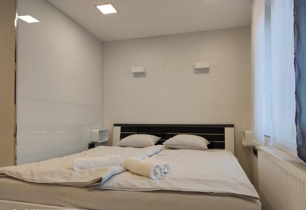 Aqua Solar Apartmanhaz Miskolc Exterior foto