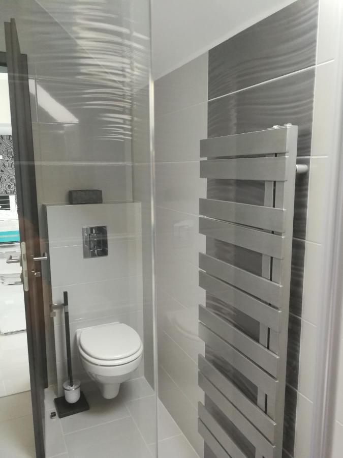 Aqua Solar Apartmanhaz Miskolc Exterior foto