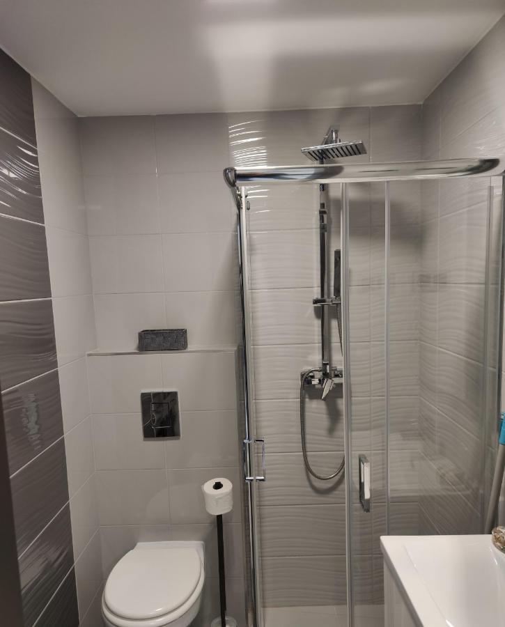 Aqua Solar Apartmanhaz Miskolc Exterior foto